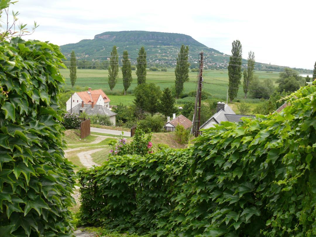 Szigligeti Panorama Apartmanhaz Экстерьер фото
