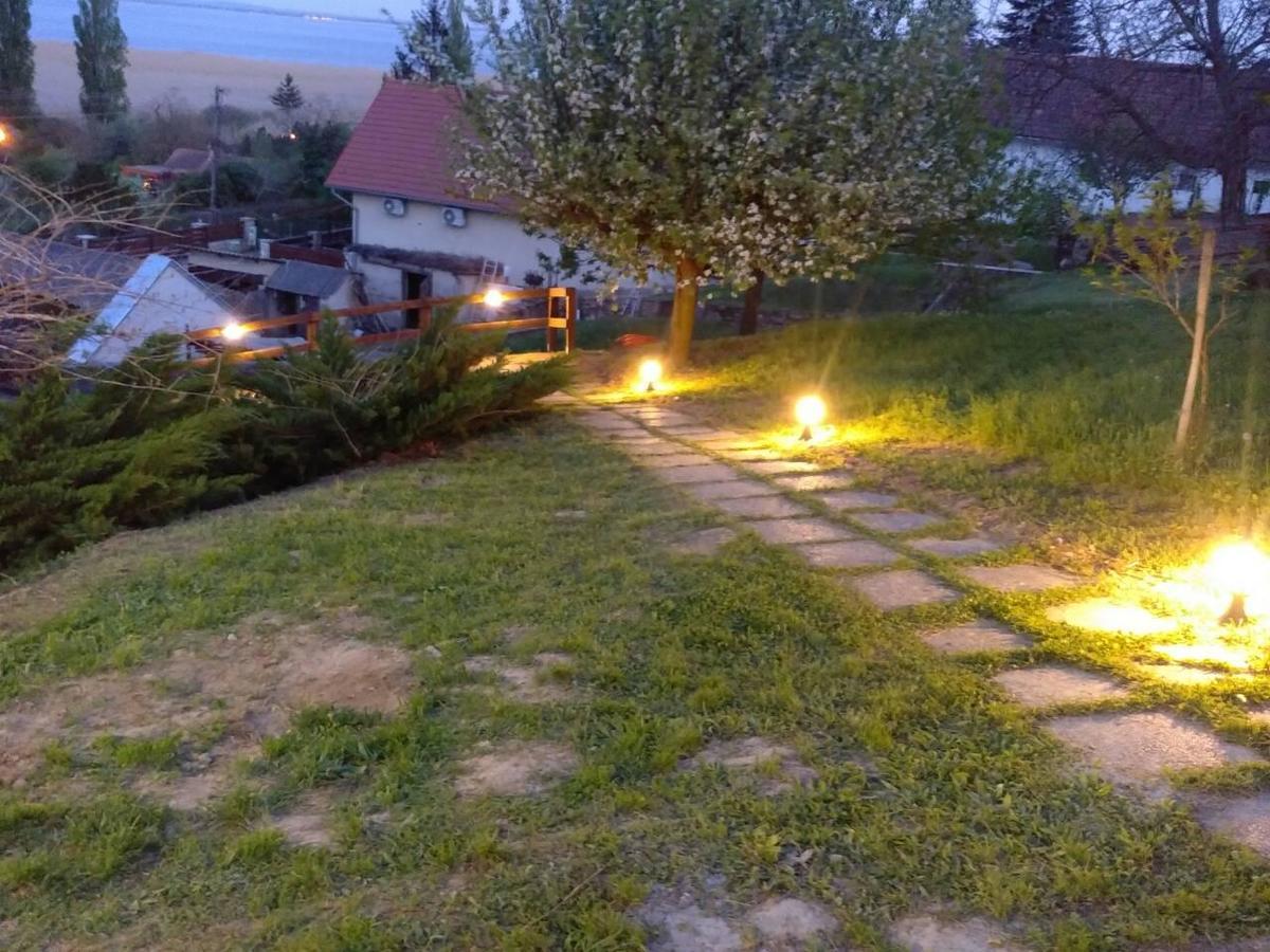 Szigligeti Panorama Apartmanhaz Экстерьер фото